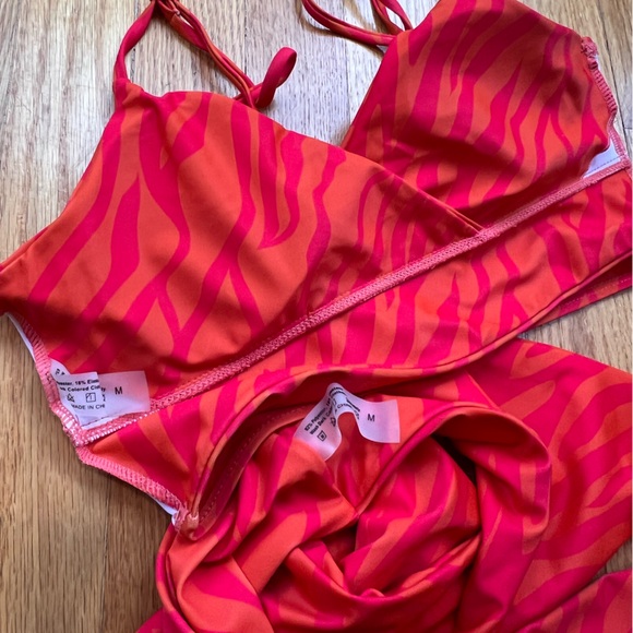 Shein NWOT Orange & Pink Tiger Stripe Bikini Swimsuit Set women's size medium - Picture 8 of 8